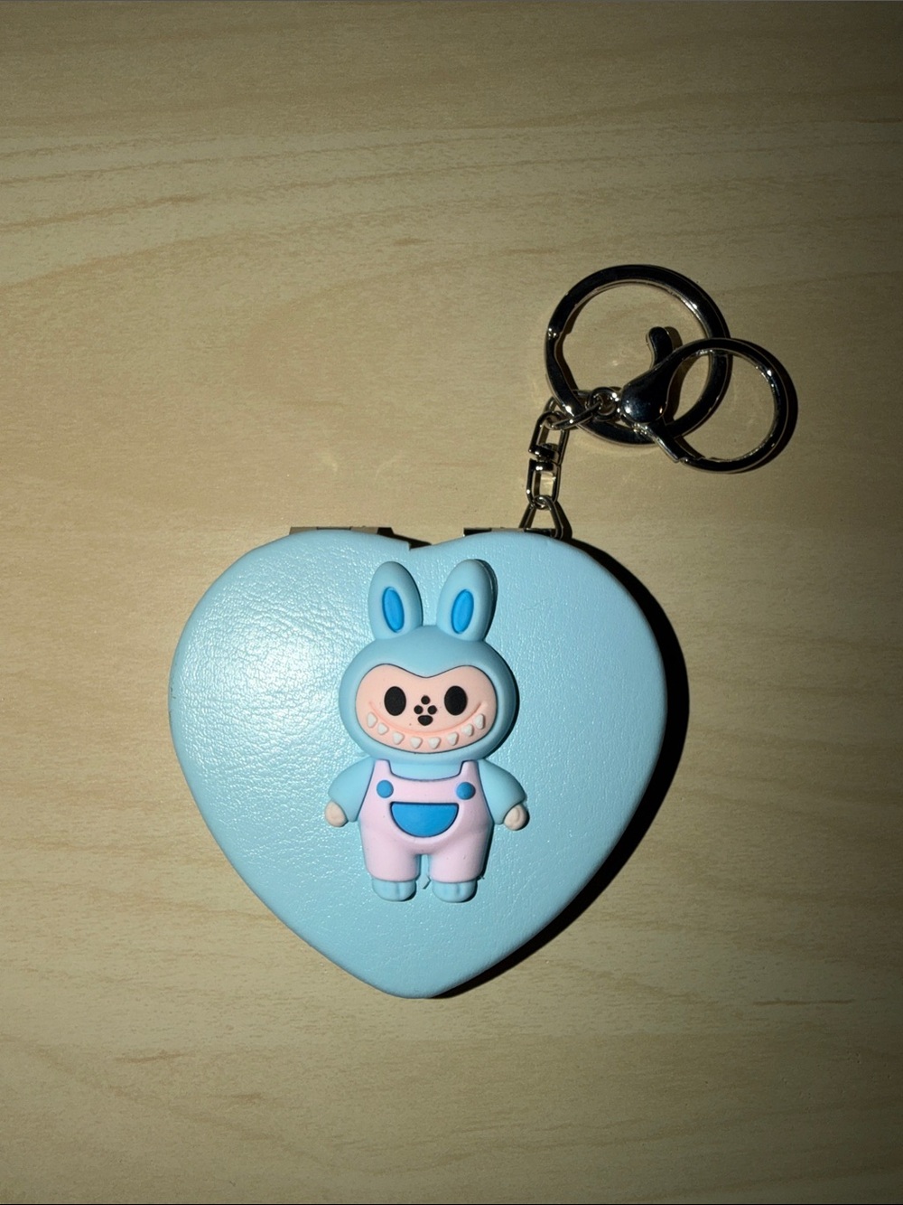 Monster Compact Mirror Keychain - Picture 5 of 6